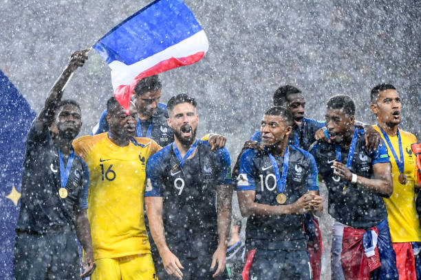 是每一个足 是每一个足